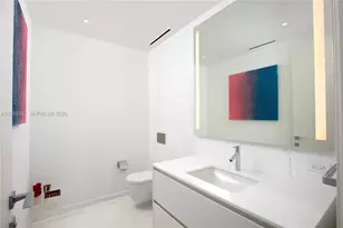 300 S Biscayne Blvd Way, Miami, FL 33131 - Photo 14