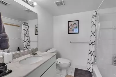 1200 Brickell Bay Dr #2915, Miami, FL 33131 - Photo 28