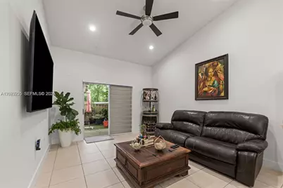 3220 NE 11th Dr #1, Homestead, FL 33033 - Photo 2