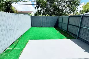325 W 60th St, Hialeah, FL 33012 - Photo 12