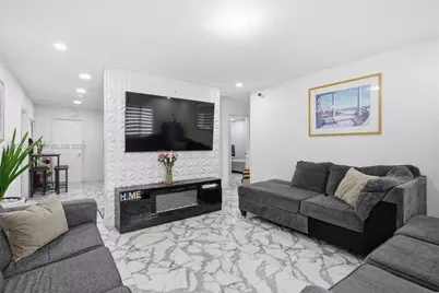 301 SW 36th Ave, Miami, FL 33135 - Photo 12