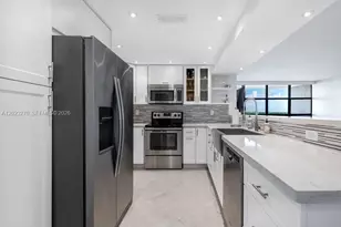 600 Parkview Dr, Hallandale Beach, FL 33009 - Photo 12