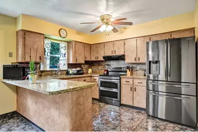 1020 NW 25th Ave, Fort Lauderdale, FL 33311 - Photo 6