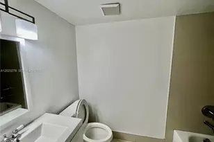 10893 NW 7th St, Miami, FL 33172 - Photo 16