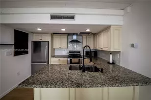 6380 Jack Rabbit Ln, Miami Lakes, FL 33014 - Photo 14