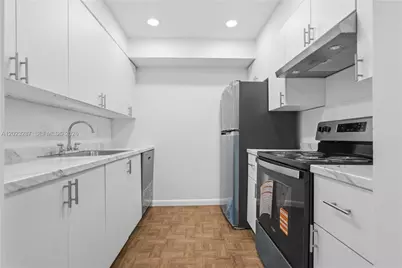 301 SW 135th Avenue #415C, Pembroke Pines, FL 33027 - Photo 1