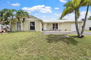 12381 SW 264th St, Homestead, FL 33032 - Photo 2