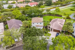 690 NW 159th Ln, Pembroke Pines, FL 33028 - Photo 38