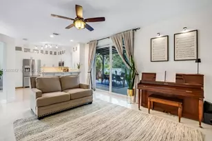 690 NW 159th Ln, Pembroke Pines, FL 33028 - Photo 16