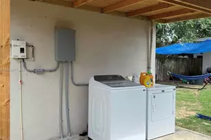 1360 NW 9th St, Homestead, FL 33030 - Photo 6