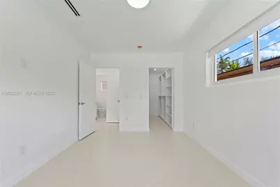 13185 Emerald Dr #2, North Miami, FL 33181 - Photo 14