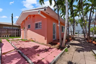 13185 Emerald Dr #2, North Miami, FL 33181 - Photo 16