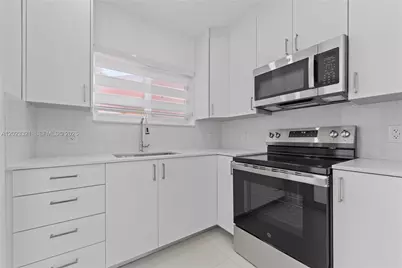 13185 Emerald Dr #2, North Miami, FL 33181 - Photo 8
