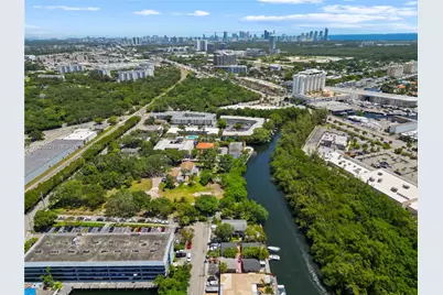13185 Emerald Dr #2, North Miami, FL 33181 - Photo 26
