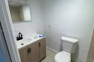 1643 NE Miami Gardens Dr, Miami, FL 33179 - Photo 4