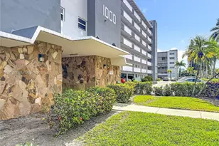 1000 NE 14th Ave, Hallandale Beach, FL 33009 - Photo 4