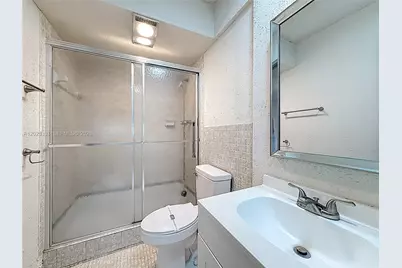 1000 NE 14th Ave #411, Hallandale Beach, FL 33009 - Photo 12