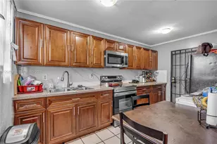 94 NW 69th St, Miami, FL 33150 - Photo 18
