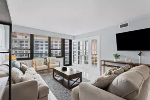 5225 Collins Ave, Miami Beach, FL 33140 - Photo 2