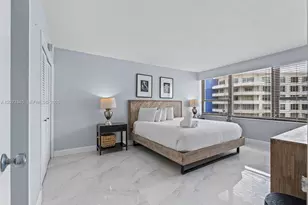 5225 Collins Ave, Miami Beach, FL 33140 - Photo 8
