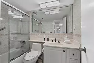 5225 Collins Ave, Miami Beach, FL 33140 - Photo 10