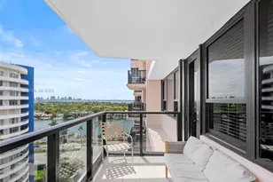 5225 Collins Ave, Miami Beach, FL 33140 - Photo 18