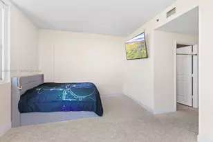 2641 N Flamingo Rd, Sunrise, FL 33323 - Photo 10