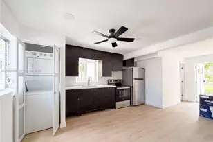 313 SW 1st St, Hallandale Beach, FL 33009 - Photo 8