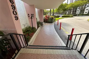 16909 N Bay Rd, Sunny Isles Beach, FL 33160 - Photo 10