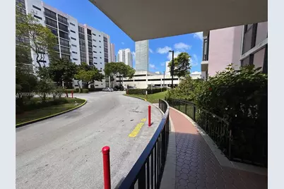 16909 N Bay Rd #720, Sunny Isles Beach, FL 33160 - Photo 10