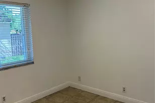 578 Woodgate Cir, Sunrise, FL 33326 - Photo 12