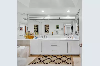 2000 Island Blvd #305, Aventura, FL 33160 - Photo 30