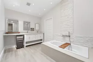 19920 NW 9th Dr, Pembroke Pines, FL 33029 - Photo 28