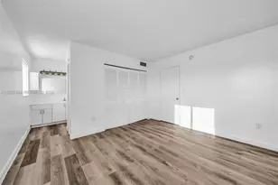 2011 Bay Dr, Miami Beach, FL 33141 - Photo 10