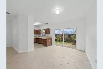 9267 SW 220th Ter, Cutler Bay, FL 33190 - Photo 8