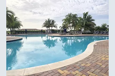 9261 W 33rd Way, Hialeah, FL 33018 - Photo 28