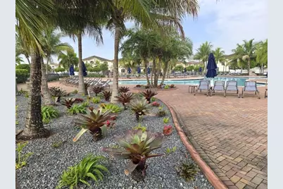 9261 W 33rd Way, Hialeah, FL 33018 - Photo 30