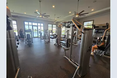 9261 W 33rd Way, Hialeah, FL 33018 - Photo 22