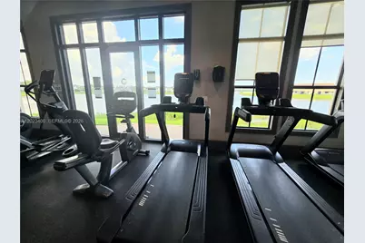 9261 W 33rd Way, Hialeah, FL 33018 - Photo 24