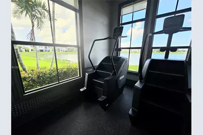 9261 W 33rd Way, Hialeah, FL 33018 - Photo 16