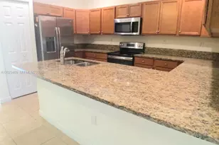 9261 W 33rd Way, Hialeah, FL 33018 - Photo 6