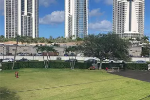 18100 Atlantic Blvd, Sunny Isles Beach, FL 33160 - Photo 2