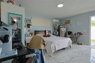 330 W 44th St, Hialeah, FL 33012 - Photo 26