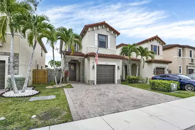 3785 NE 2nd St, Homestead, FL 33033 - Photo 2