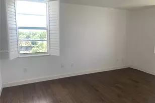 1020 Meridian Ave, Miami Beach, FL 33139 - Photo 12