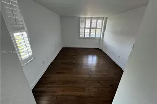1020 Meridian Ave, Miami Beach, FL 33139 - Photo 6