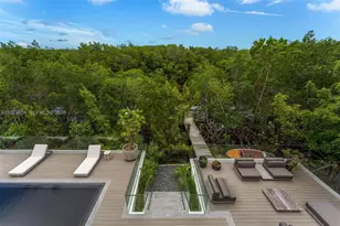 132 Paloma Dr, Coral Gables, FL 33143 - Photo 14