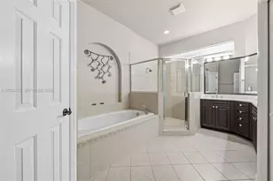 14832 Indigo Lakes Cir, Naples, FL 34119 - Photo 12