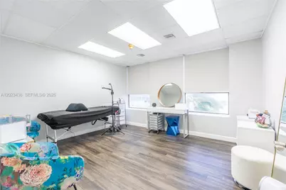 1250 E Hallandale Beach Blvd, Hallandale Beach, FL 33009 - Photo 14