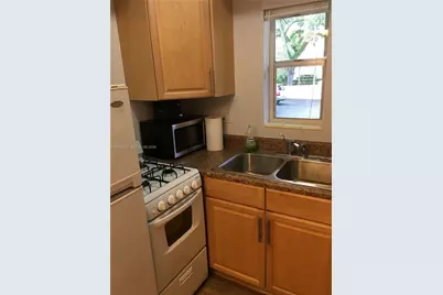 125 Edgewater Dr #7, Coral Gables, FL 33133 - Photo 6